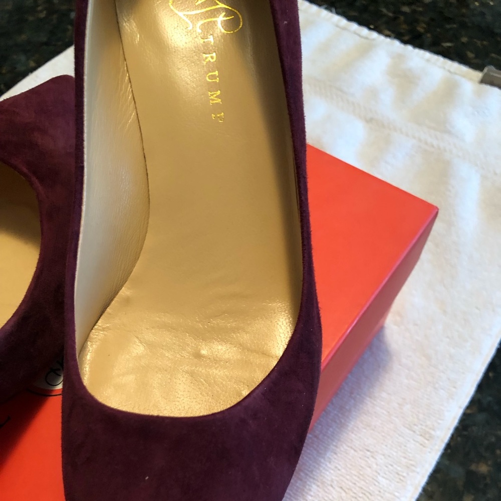 Ivanka Trump dark red suede pumps size 10.